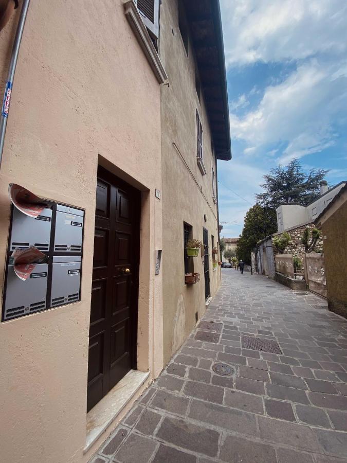Antico Borgo Apartment Desenzano del Garda Exterior foto