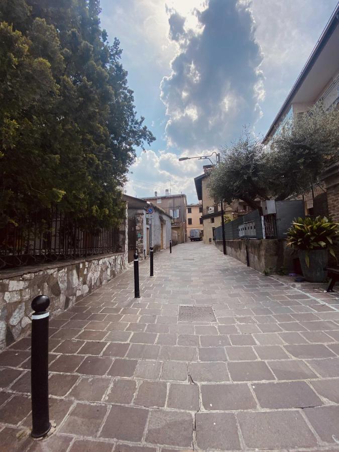 Antico Borgo Apartment Desenzano del Garda Exterior foto