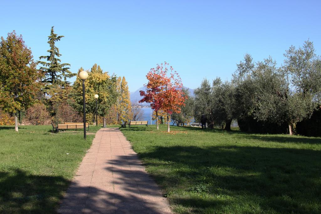 Antico Borgo Apartment Desenzano del Garda Cameră foto